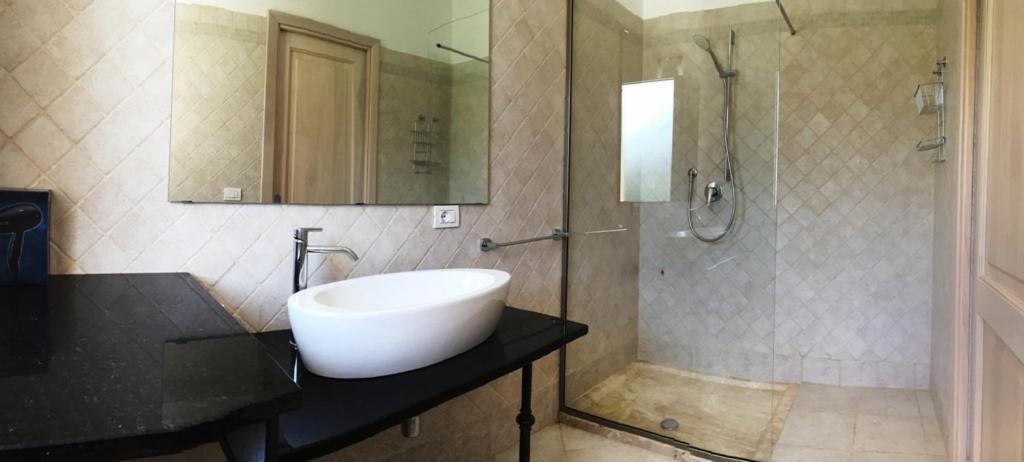 Villa Florida - Prestige Exclusive Rooms & Luxury Villas San Teodoro  Quarto foto